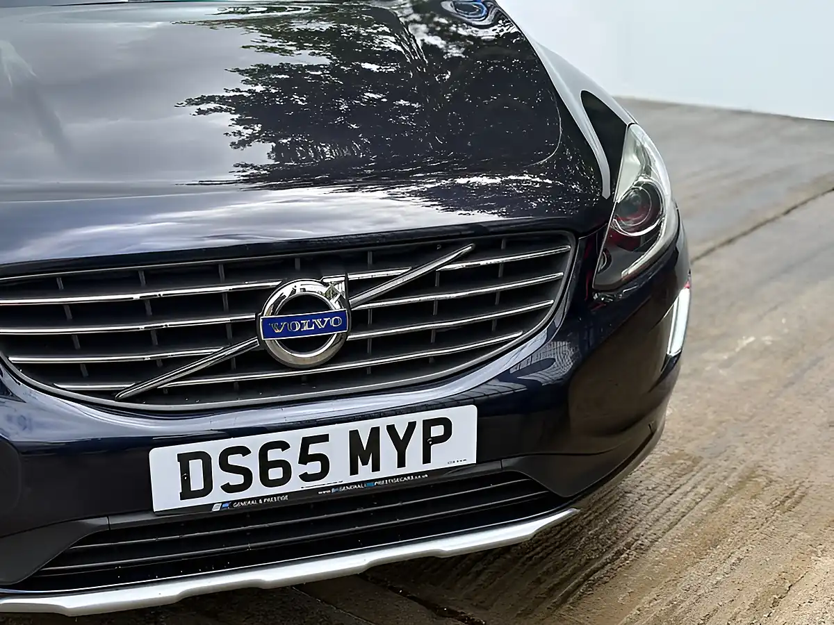 Used 2015 Volvo XC60 Se Luxury Nav Magic Blue - Interior and Exterior details 5