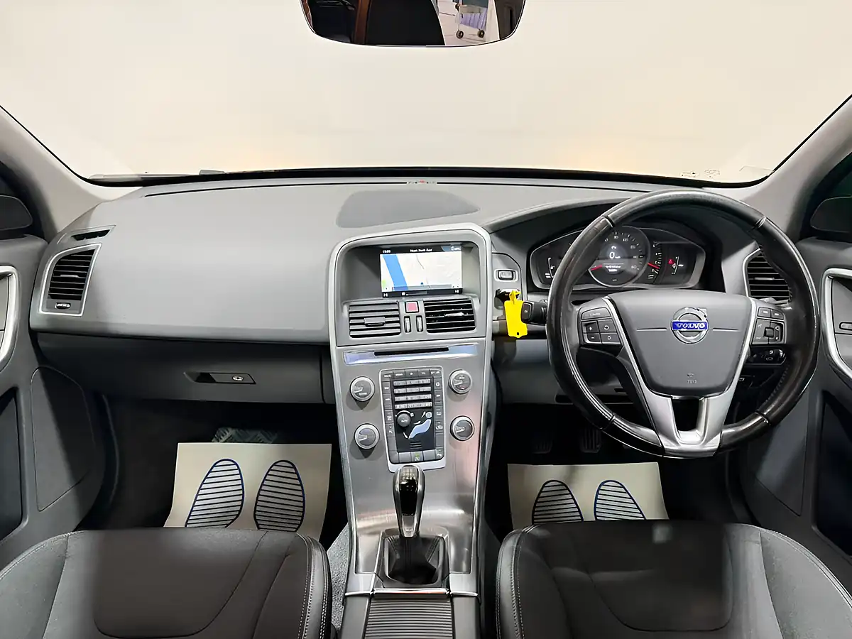 Used 2015 Volvo XC60 Se Nav Black - Interior and Exterior details 4