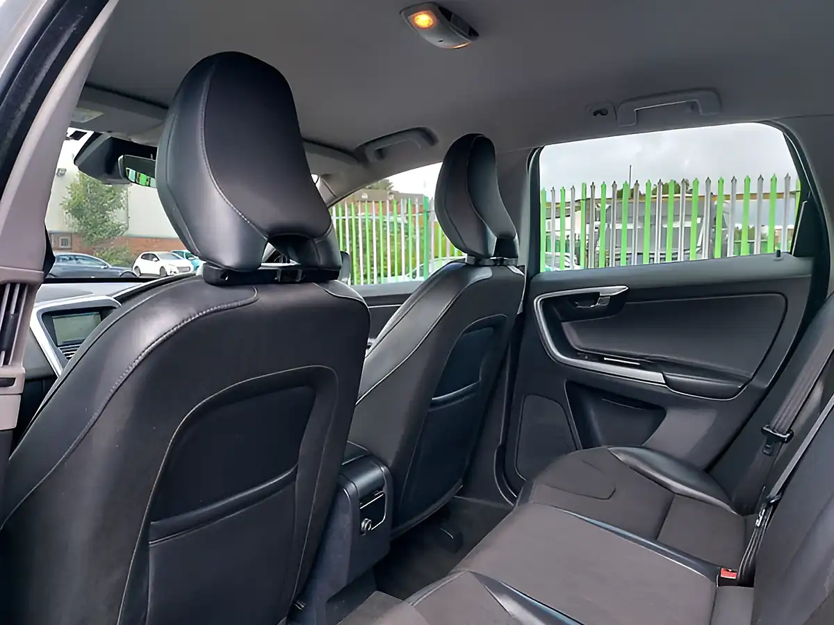 Used 2015 Volvo XC60 Se Nav Grey - Interior and Exterior details 13