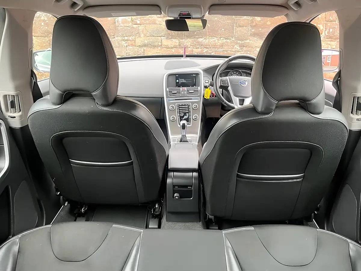 Used 2015 Volvo XC60 Se Nav Grey - Interior and Exterior details 10