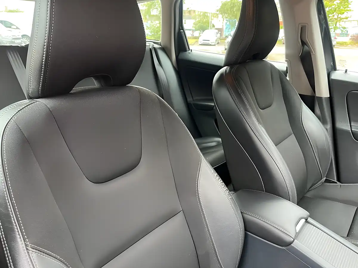 Used 2015 Volvo XC60 Se Nav Grey - Interior and Exterior details 12