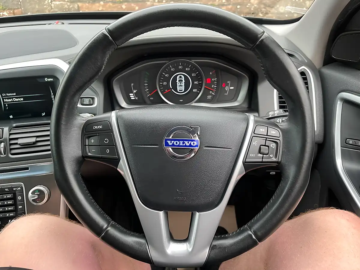 Used 2015 Volvo XC60 Se Nav Grey - Interior and Exterior details 15