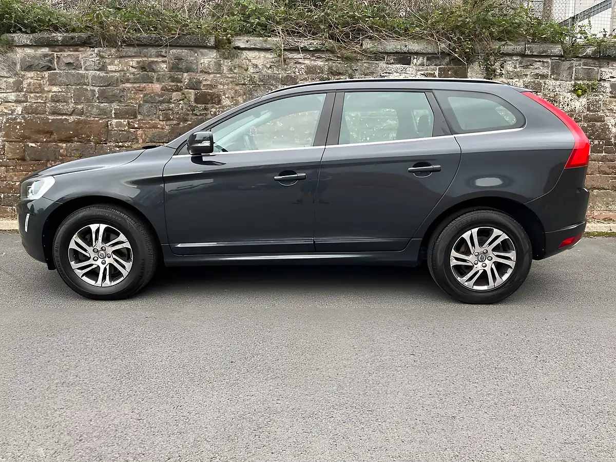 Used 2015 Volvo XC60 Se Nav Grey - Interior and Exterior details 4