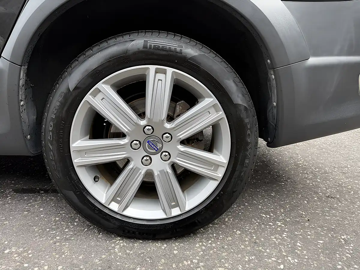 Used 2015 Volvo XC70 Inscription Black - Interior and Exterior details 12