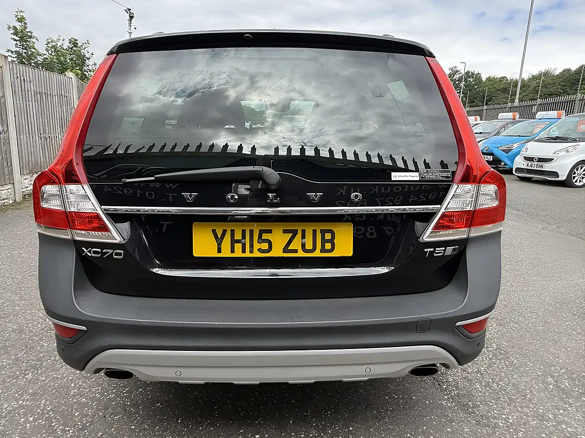 Used 2015 Volvo XC70 Inscription Black - Interior and Exterior details 15