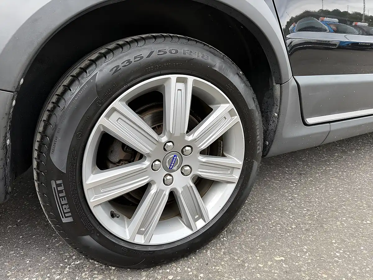 Used 2015 Volvo XC70 Inscription Black - Interior and Exterior details 17
