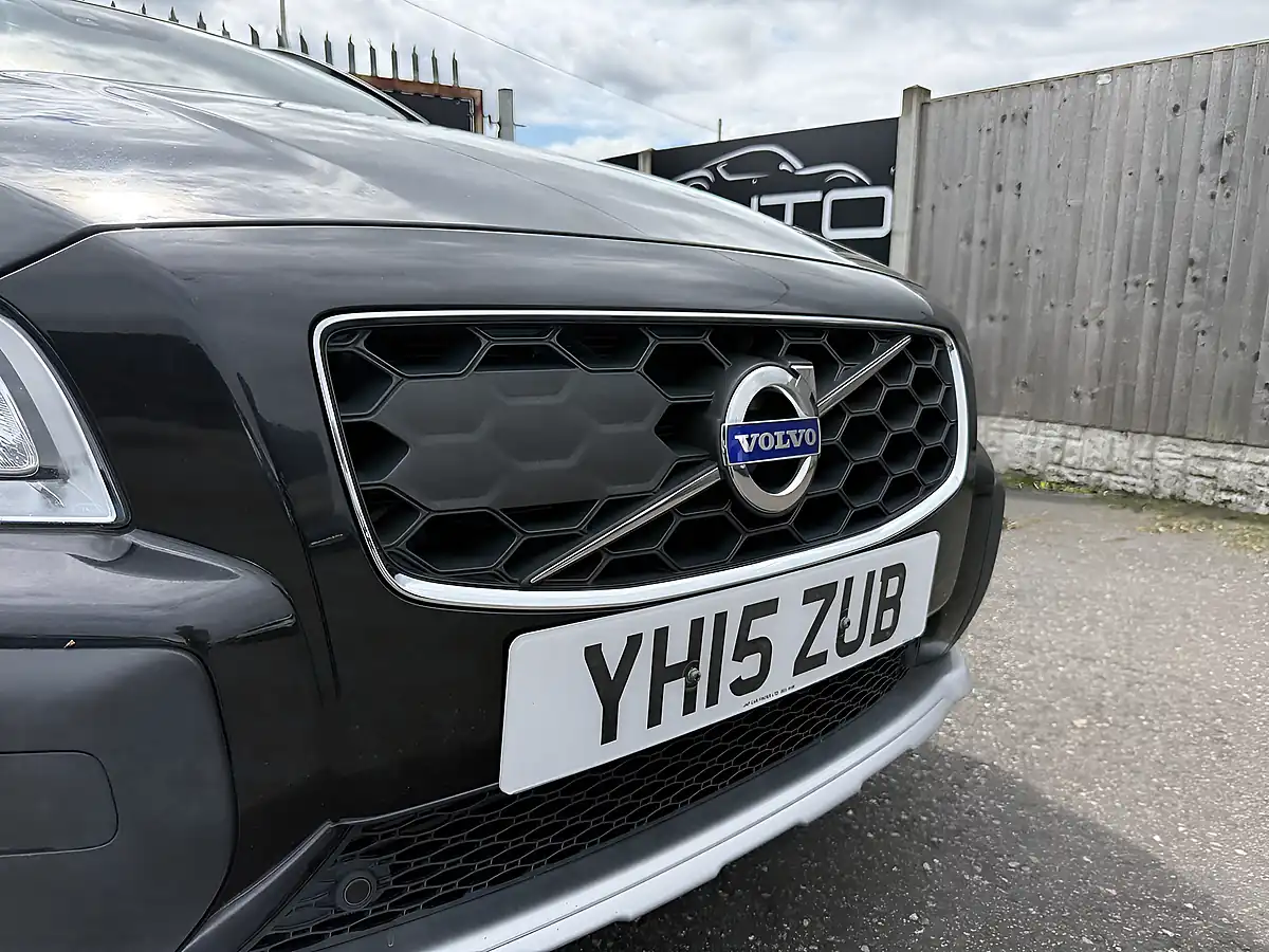 Used 2015 Volvo XC70 Inscription Black - Interior and Exterior details 4