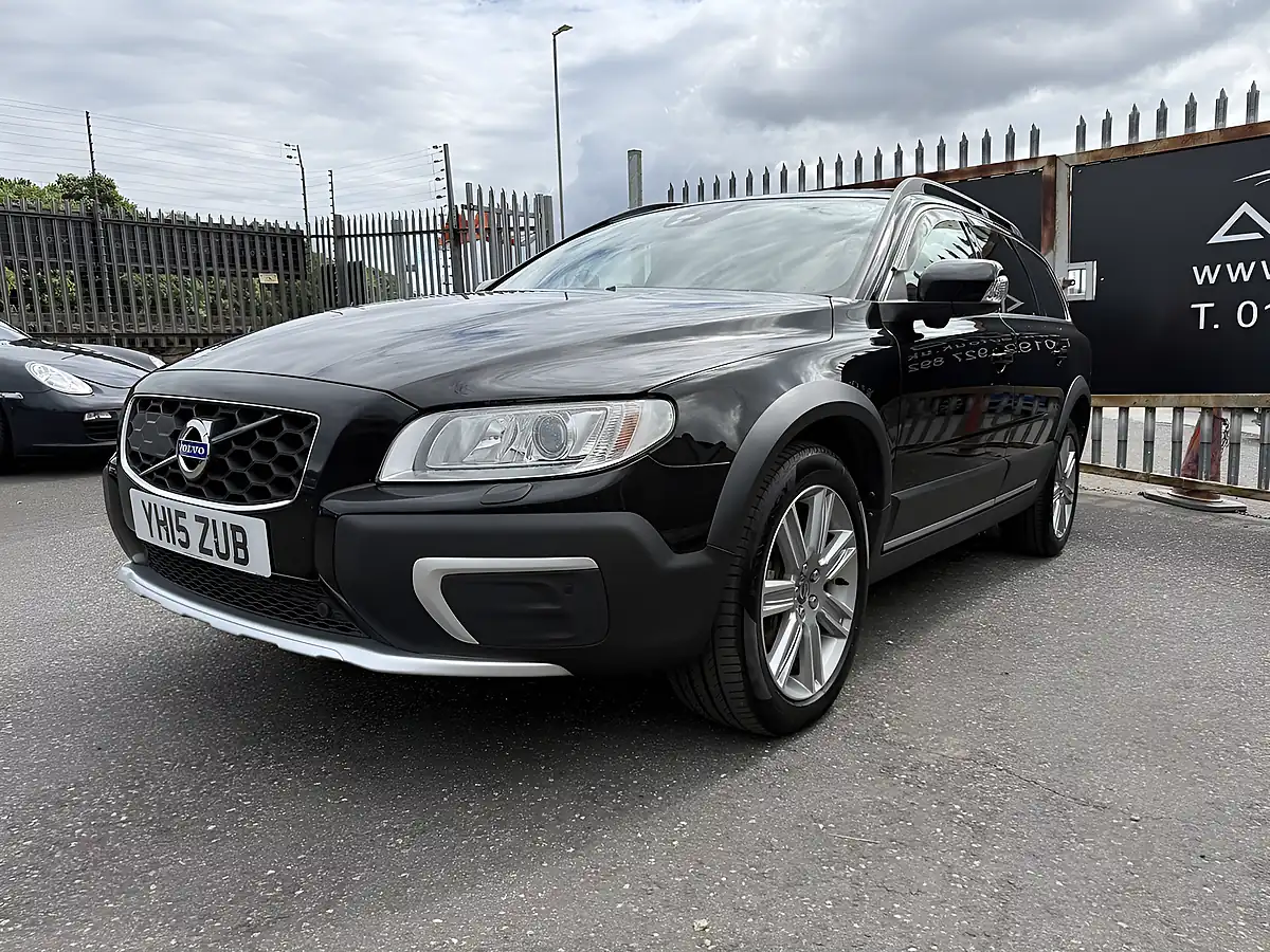Used 2015 Volvo XC70 Inscription Black - Interior and Exterior details 5