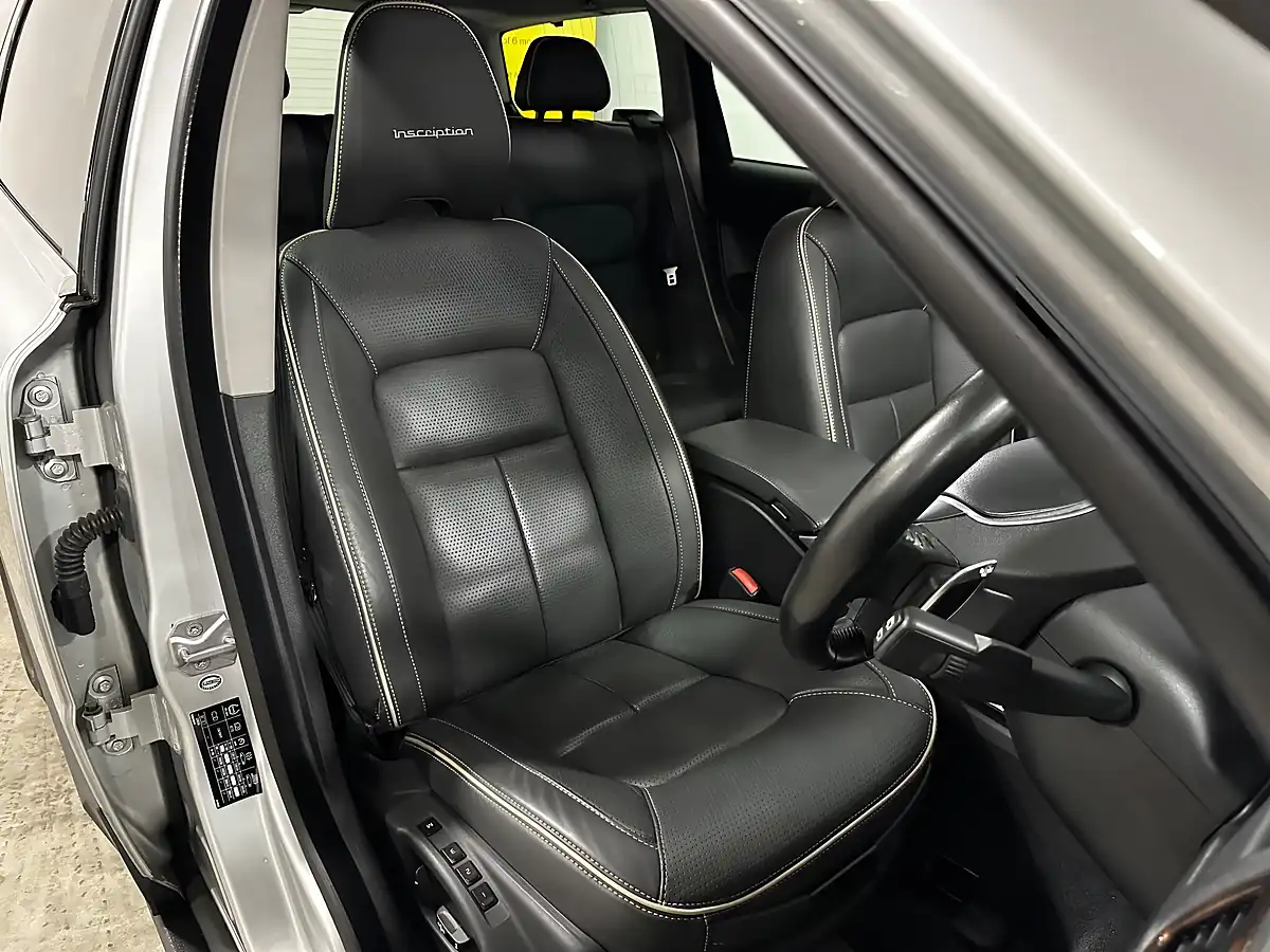 Used 2015 Volvo XC70 Se Lux Silver - Interior and Exterior details 13