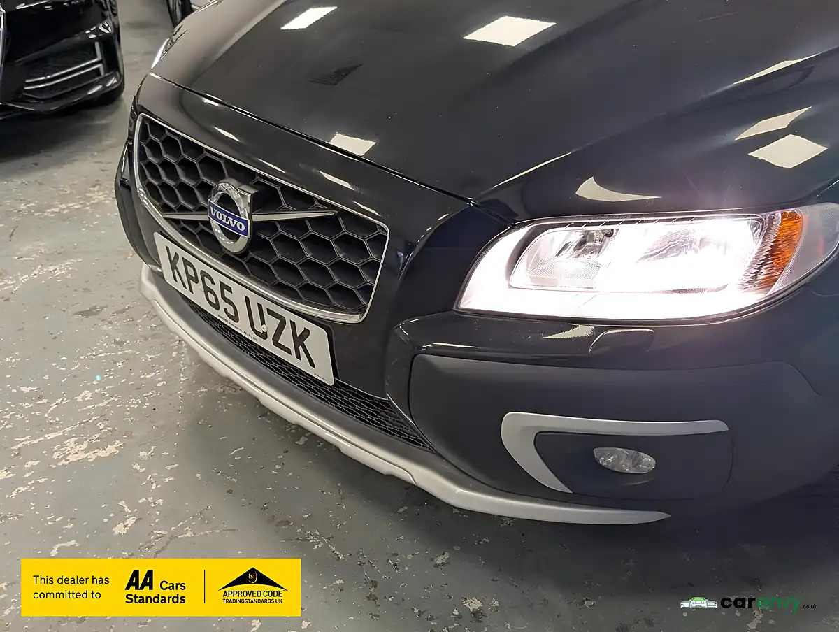Used 2015 Volvo XC70 Se Nav Onyx Black - Interior and Exterior details 4