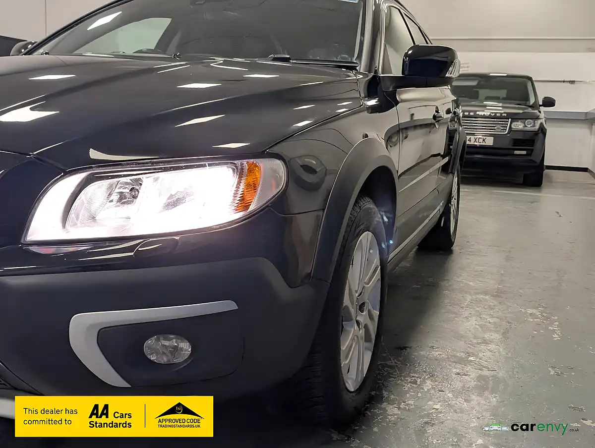 Used 2015 Volvo XC70 Se Nav Onyx Black - Interior and Exterior details 5