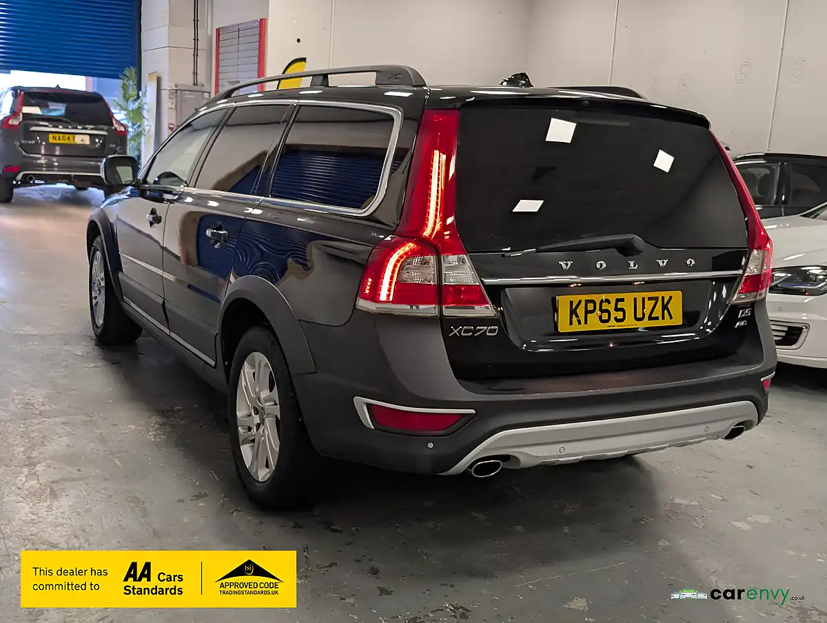 Used 2015 Volvo XC70 Se Nav Onyx Black - Interior and Exterior details 8