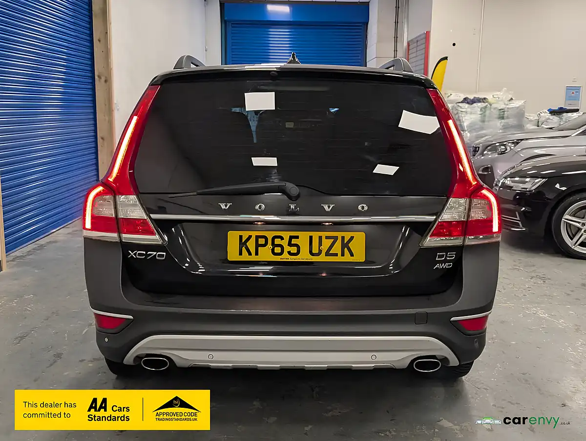 Used 2015 Volvo XC70 Se Nav Onyx Black - Interior and Exterior details 9
