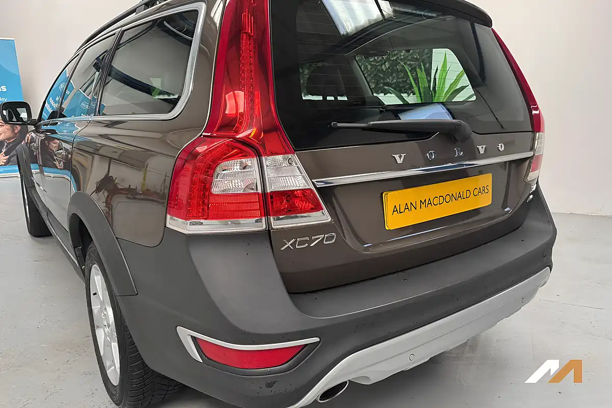 Used 2015 Volvo XC70 Se Nav Twilight Bronze - Interior and Exterior details 18