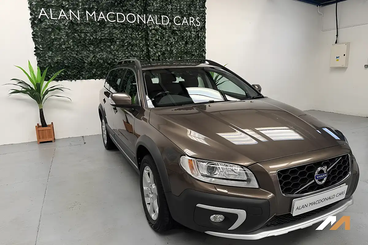 Used 2015 Volvo XC70 Se Nav Twilight Bronze - Interior and Exterior details 7