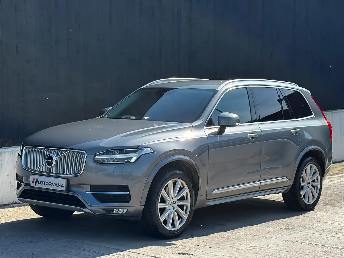 Used 2015 Volvo XC90 Inscription Grey - Interior and Exterior details 9