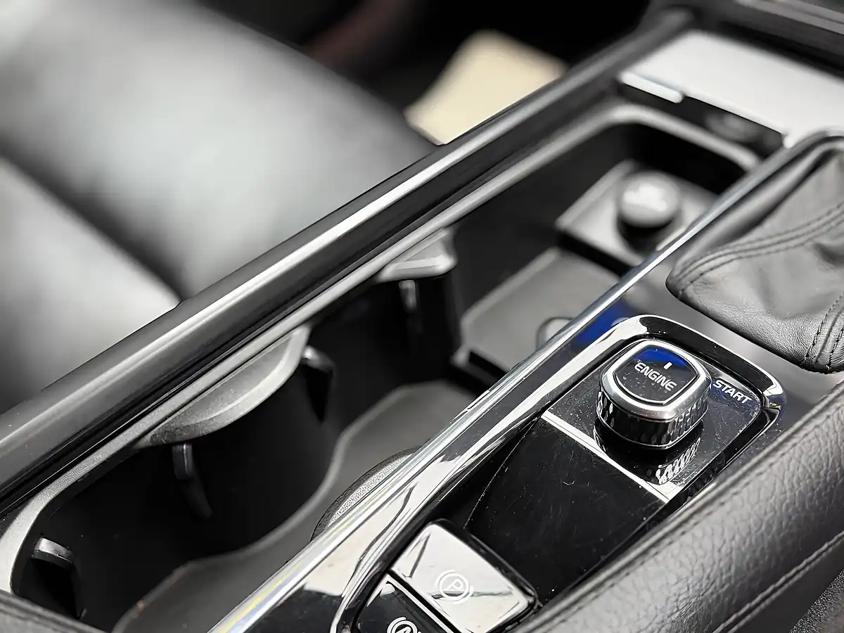 Used 2015 Volvo XC90 Momentum Grey - Interior and Exterior details 15