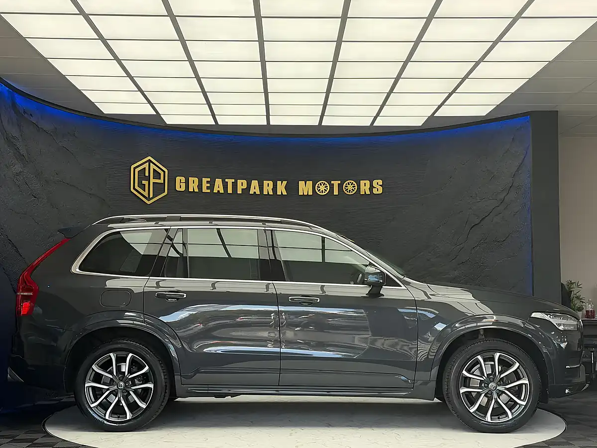 Used 2015 Volvo XC90 Momentum Grey - Interior and Exterior details 4