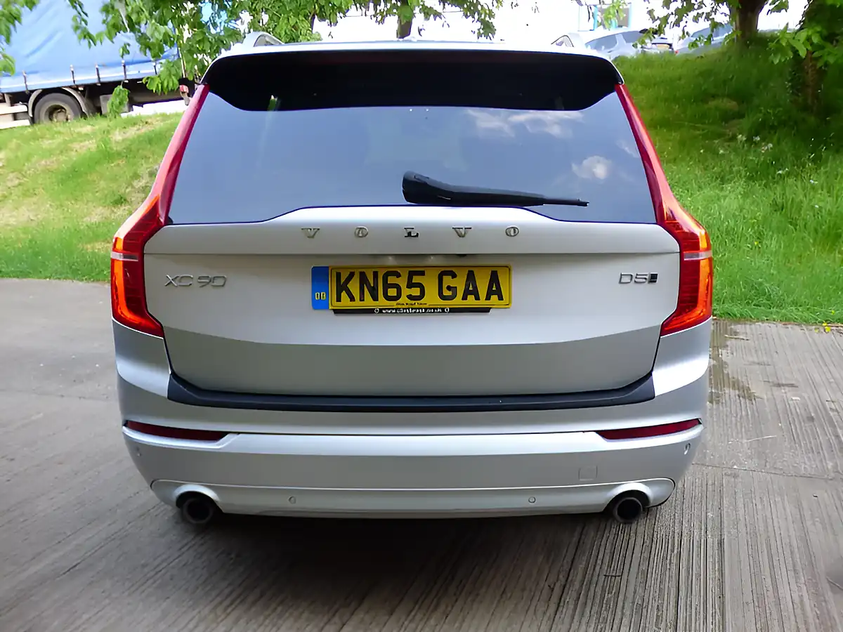Used 2015 Volvo XC90 Momentum Silver - Interior and Exterior details 11