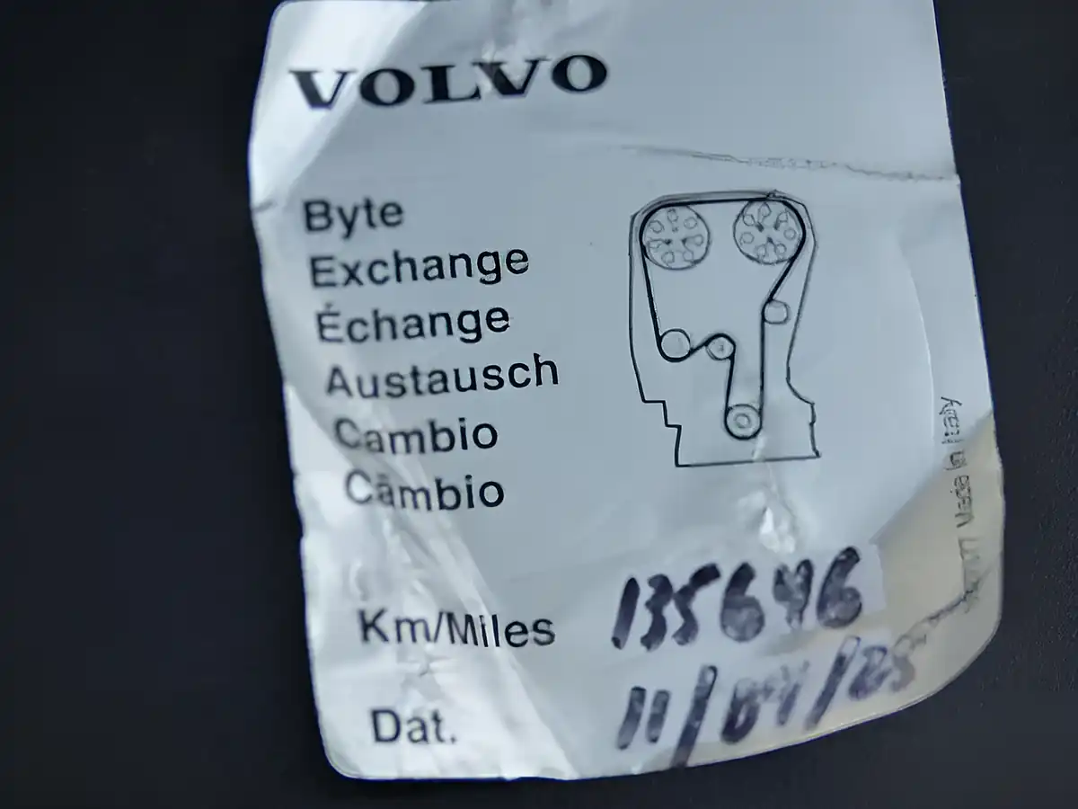 Used 2015 Volvo XC90 Momentum Silver - Interior and Exterior details 17