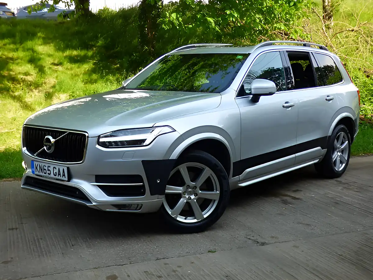 Used 2015 Volvo XC90 Momentum Silver - Interior and Exterior details 18