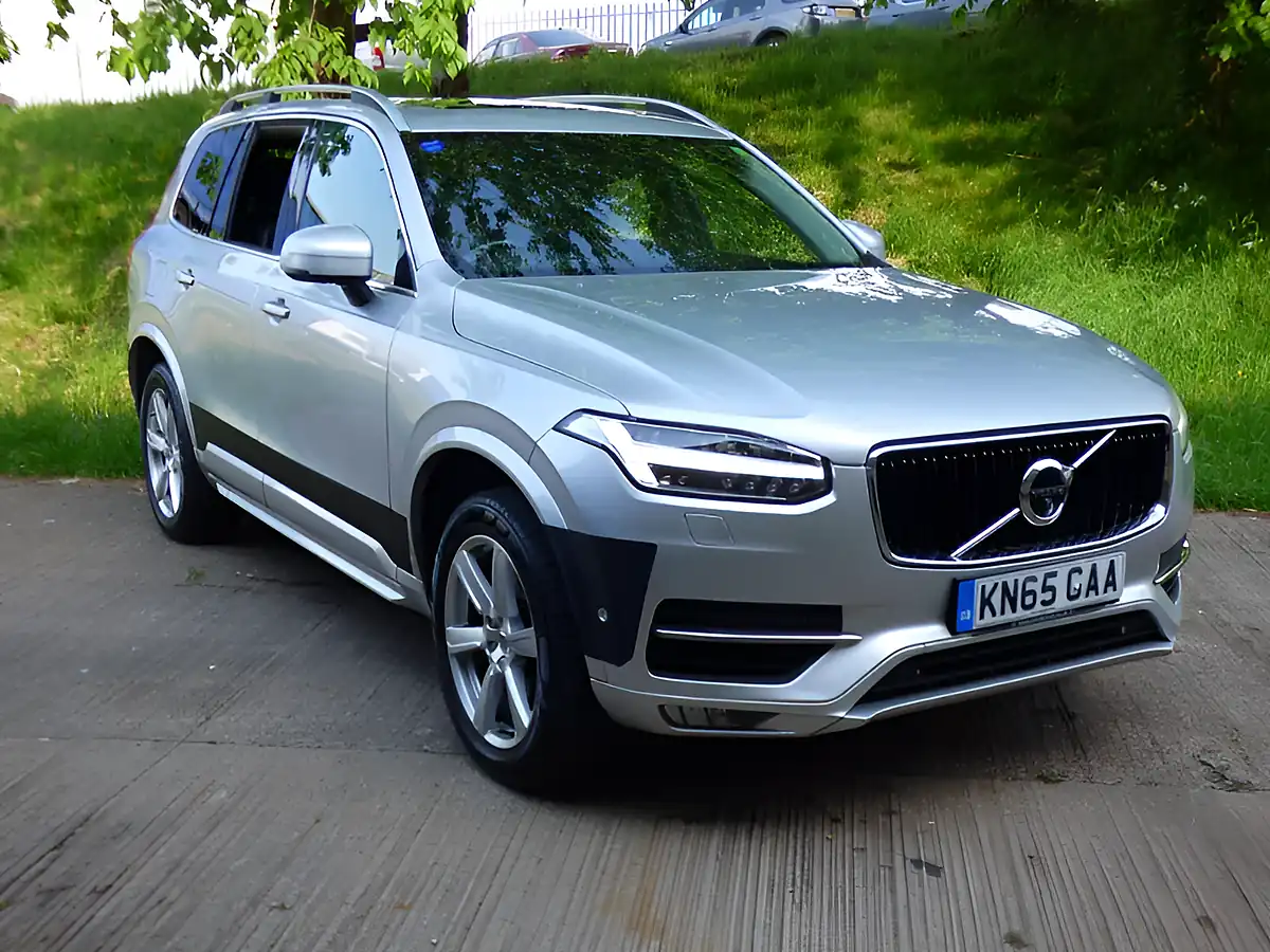 Used 2015 Volvo XC90 Momentum Silver - Interior and Exterior details 4