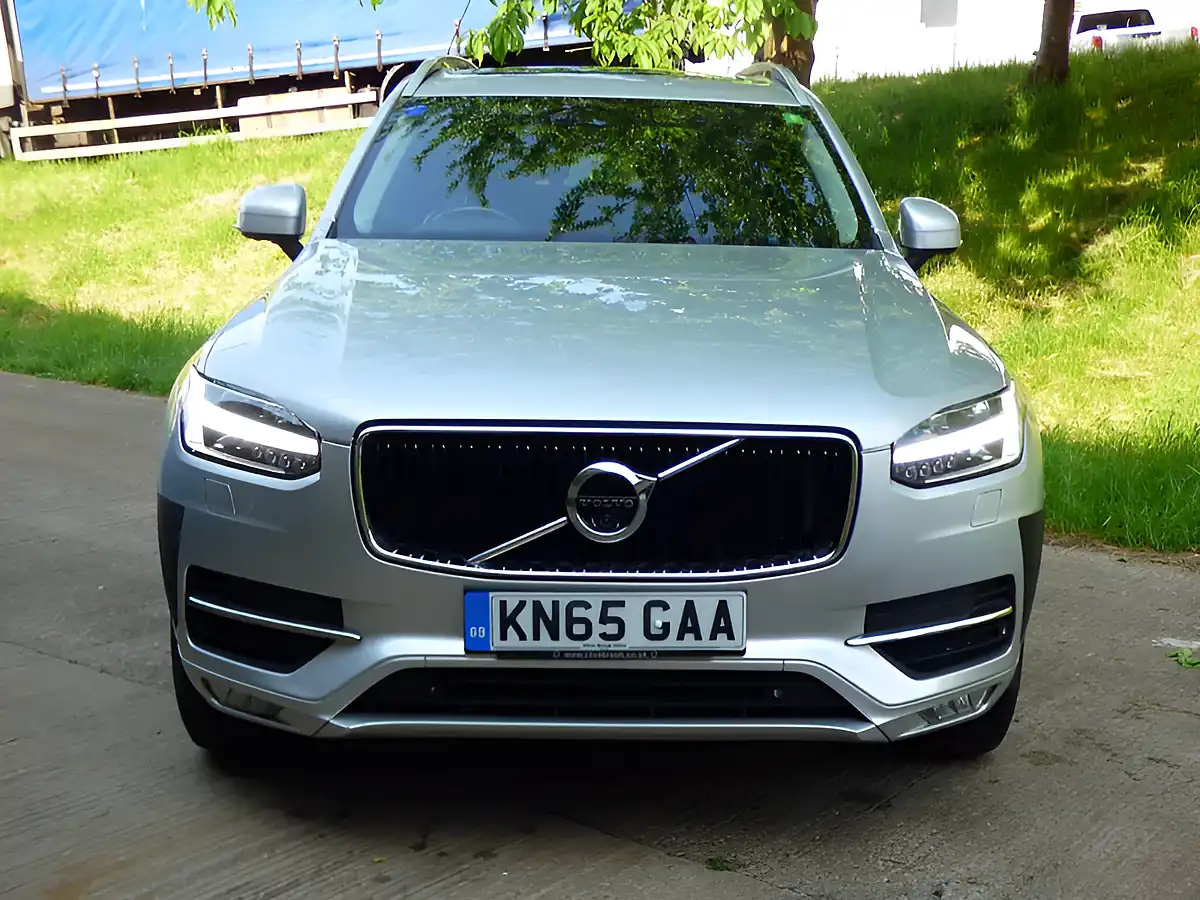 Used 2015 Volvo XC90 Momentum Silver - Interior and Exterior details 7