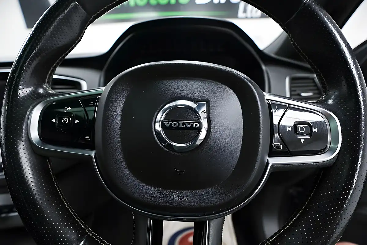 Used 2015 Volvo XC90 R-Design Grey - Interior and Exterior details 18