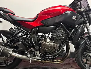 Used 2015 Yamaha MT-07 Naked Red - Interior and Exterior details 10