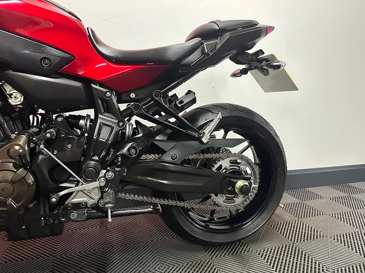 Used 2015 Yamaha MT-07 Naked Red - Interior and Exterior details 17