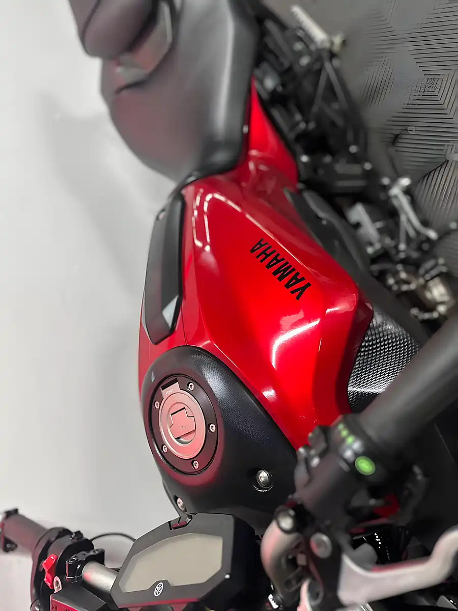 Used 2015 Yamaha MT-07 Naked Red - Interior and Exterior details 18
