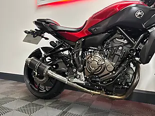Used 2015 Yamaha MT-07 Naked Red - Interior and Exterior details 9