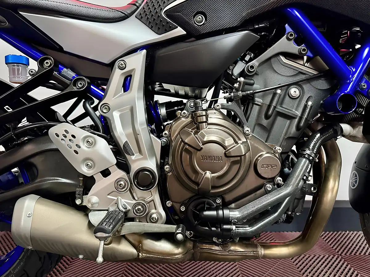 Used 2015 Yamaha MT-07 Naked Silver - Interior and Exterior details 11