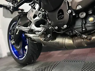Used 2015 Yamaha MT-09 Naked Silver - Interior and Exterior details 11