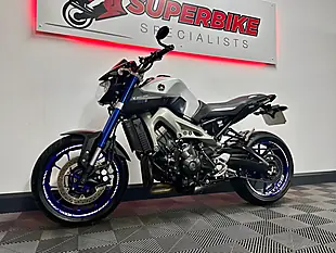 Used 2015 Yamaha MT-09 Naked Silver - Interior and Exterior details 13