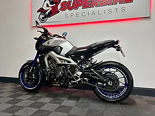 Used 2015 Yamaha MT-09 Naked Silver - Interior and Exterior details 14