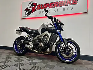 Used 2015 Yamaha MT-09 Naked Silver - Interior and Exterior details 7