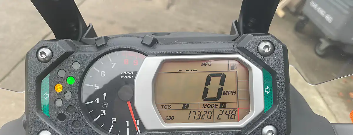 Used 2015 Yamaha Super Tenere XT1200Z Blue - Interior and Exterior details 14