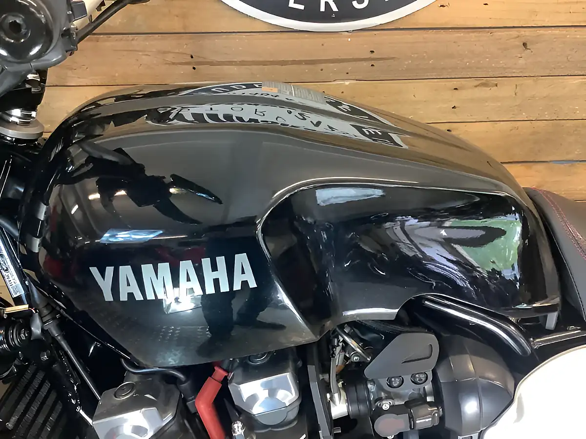 Used 2015 Yamaha Xjr Black - Interior and Exterior details 10