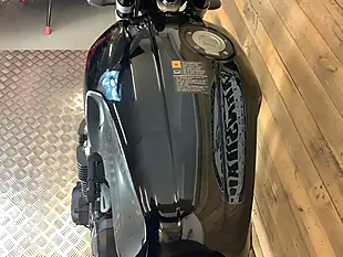 Used 2015 Yamaha Xjr Black - Interior and Exterior details 12