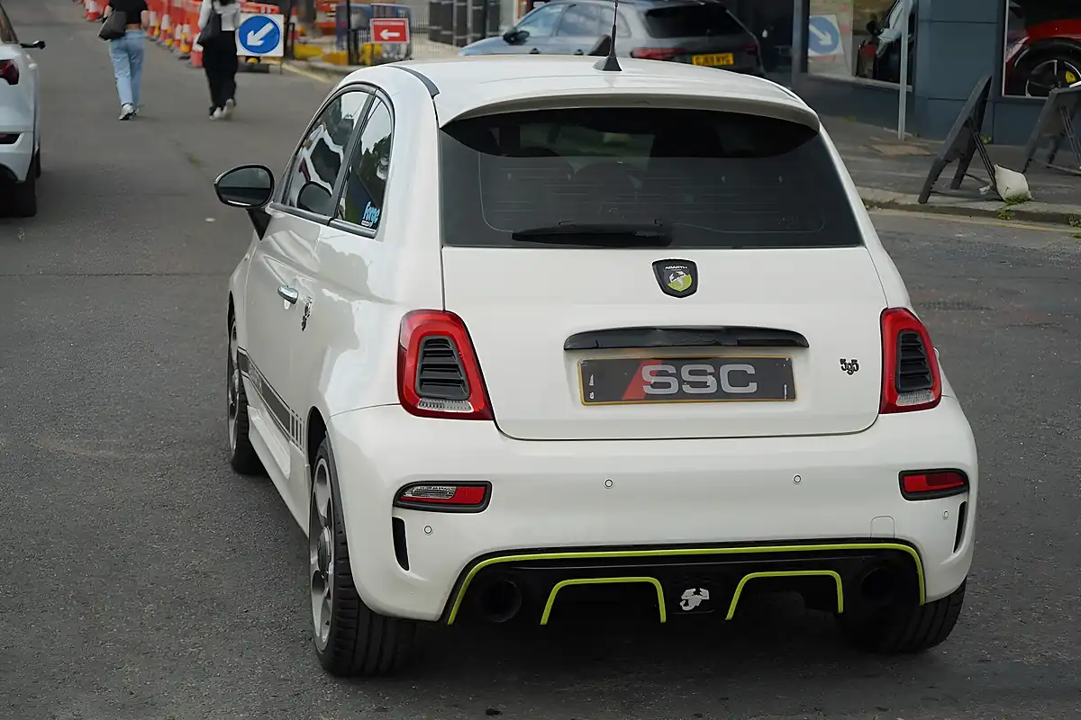 Used 2016 Abarth 595 Euro 6 White - Interior and Exterior details 13