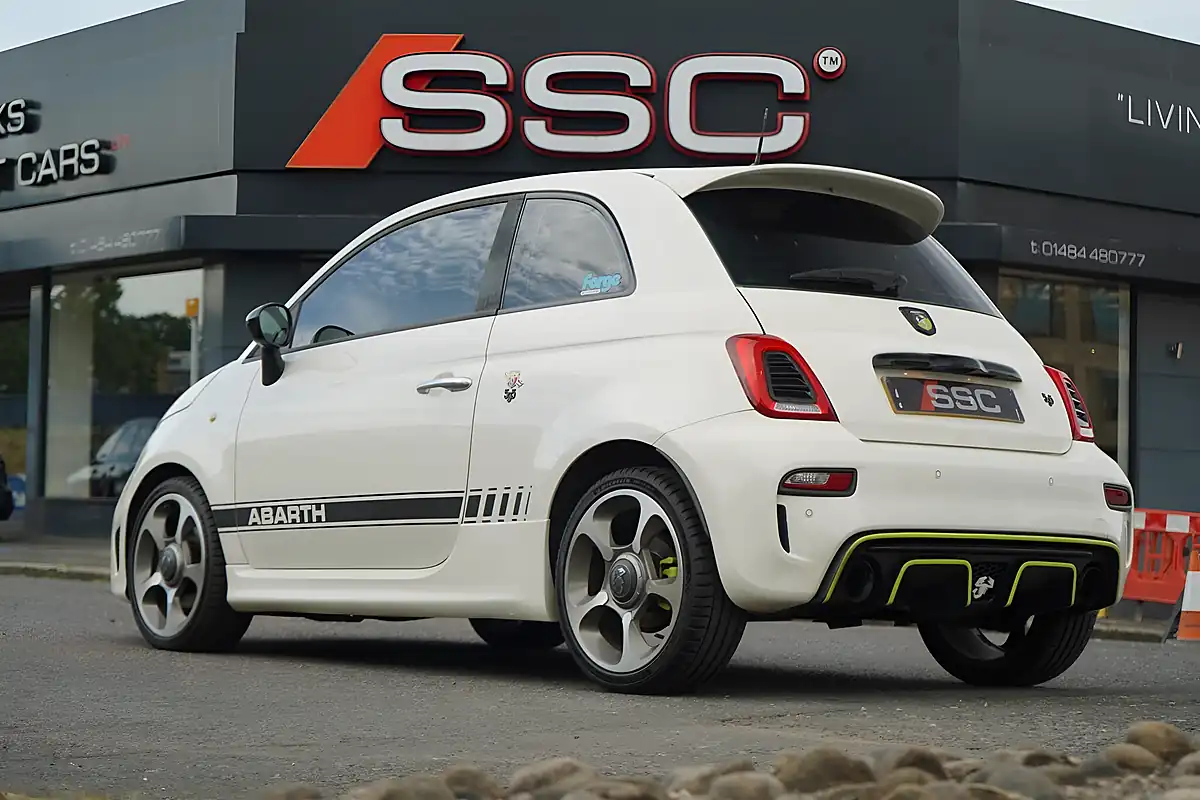 Used 2016 Abarth 595 Euro 6 White - Interior and Exterior details 2