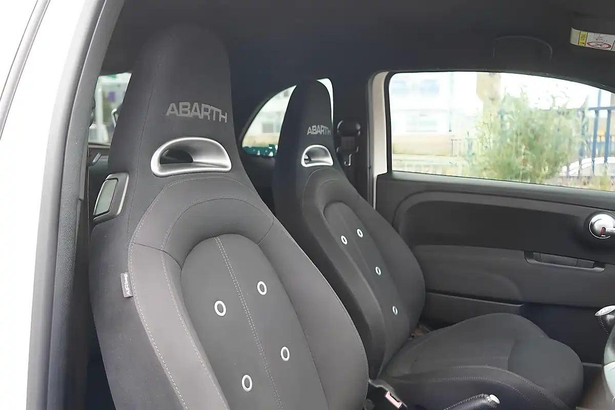 Used 2016 Abarth 595 Euro 6 White - Interior and Exterior details 3