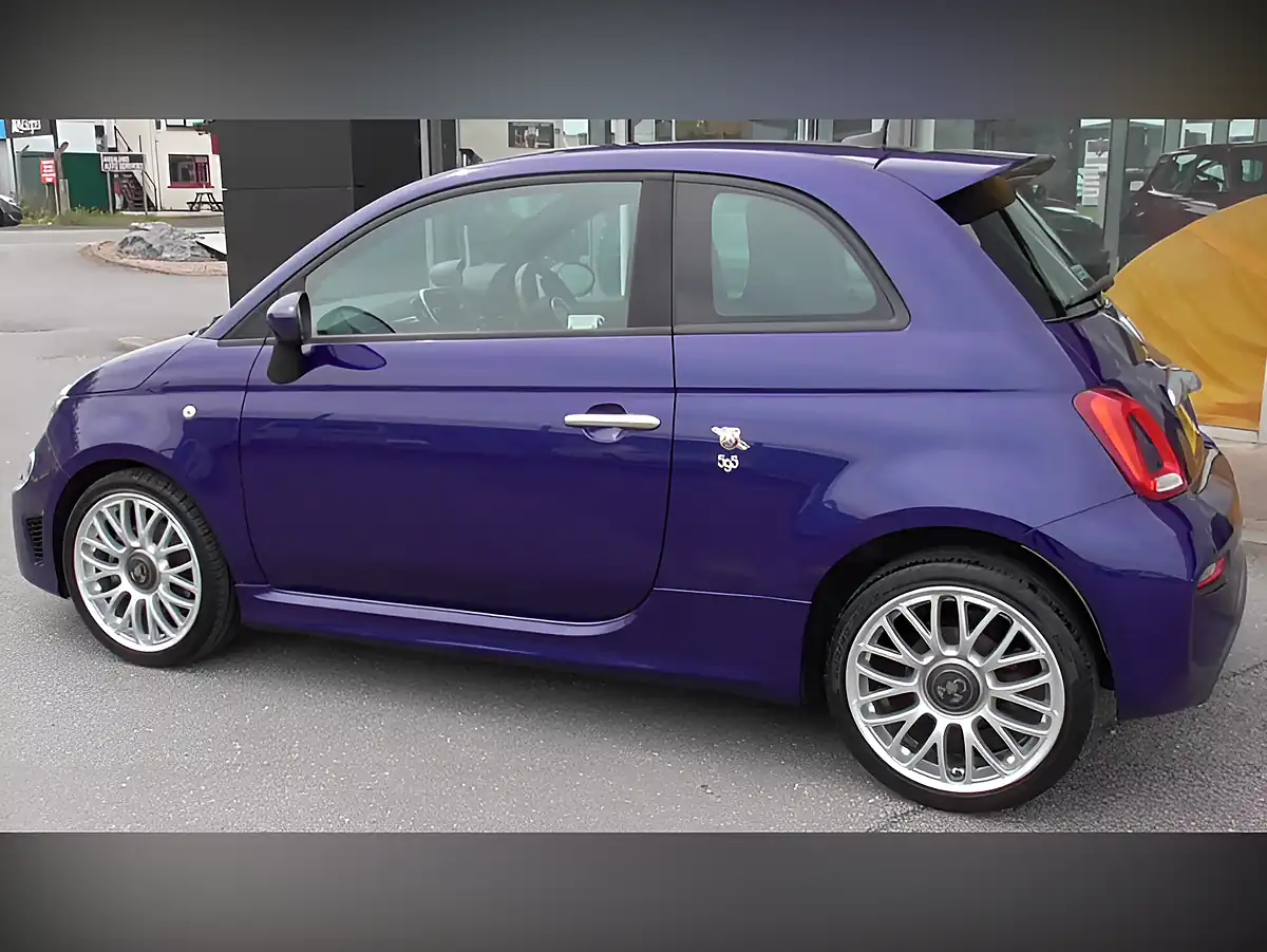 Used 2016 Abarth 595 Turismo Blue - Interior and Exterior details 7