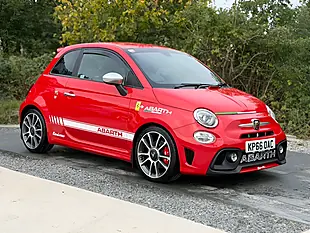 Used 2016 Abarth 595 Turismo Red - Interior and Exterior details 7