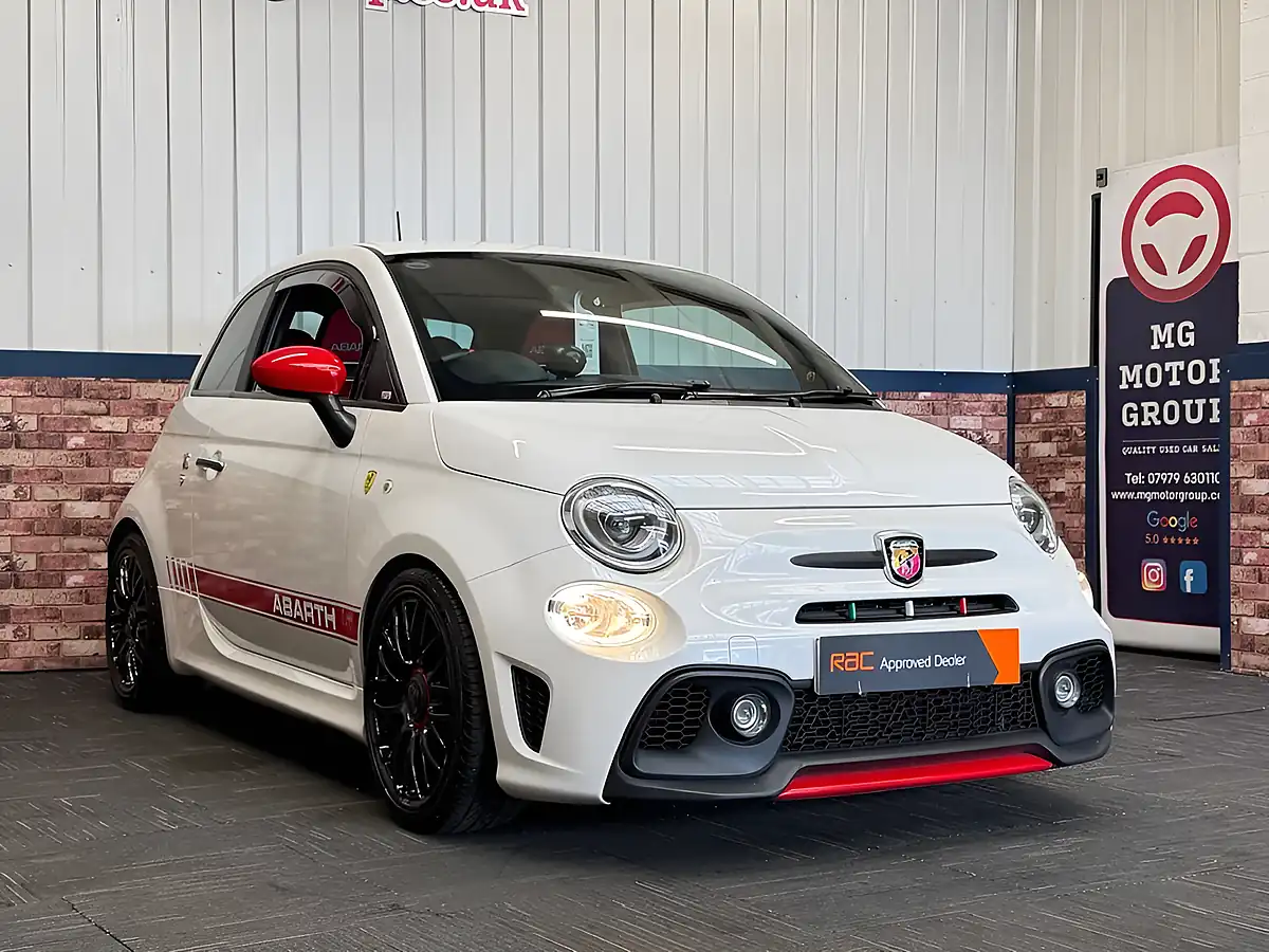 Used 2016 Abarth 595 Turismo White - Interior and Exterior details 11
