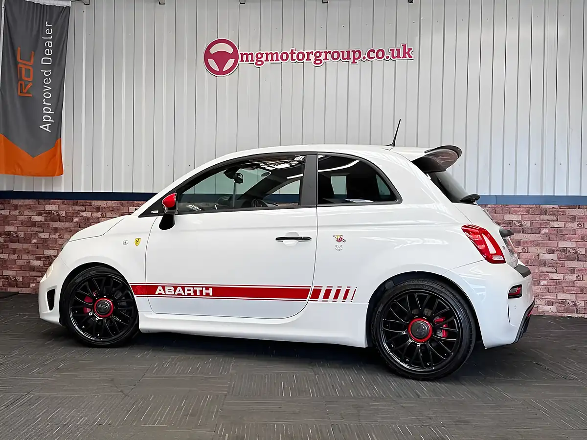 Used 2016 Abarth 595 Turismo White - Interior and Exterior details 14