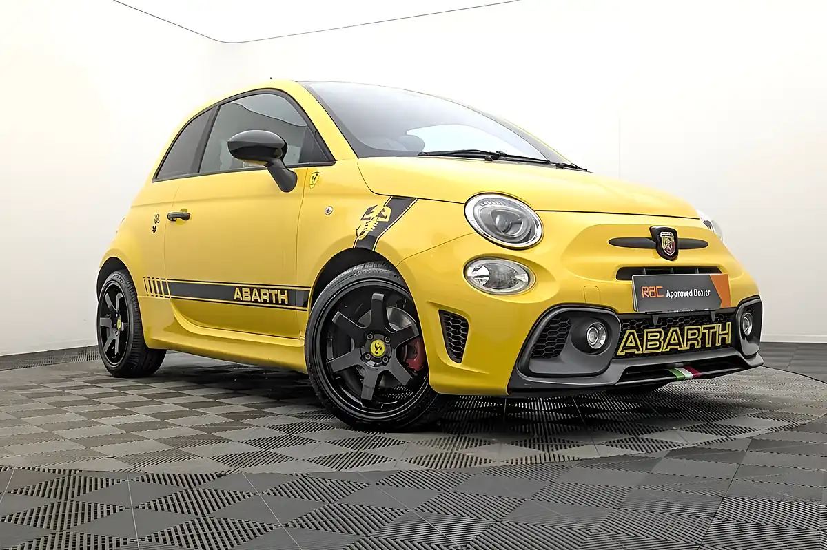 Used 2016 Abarth 595 Yellow - Interior and Exterior details 12