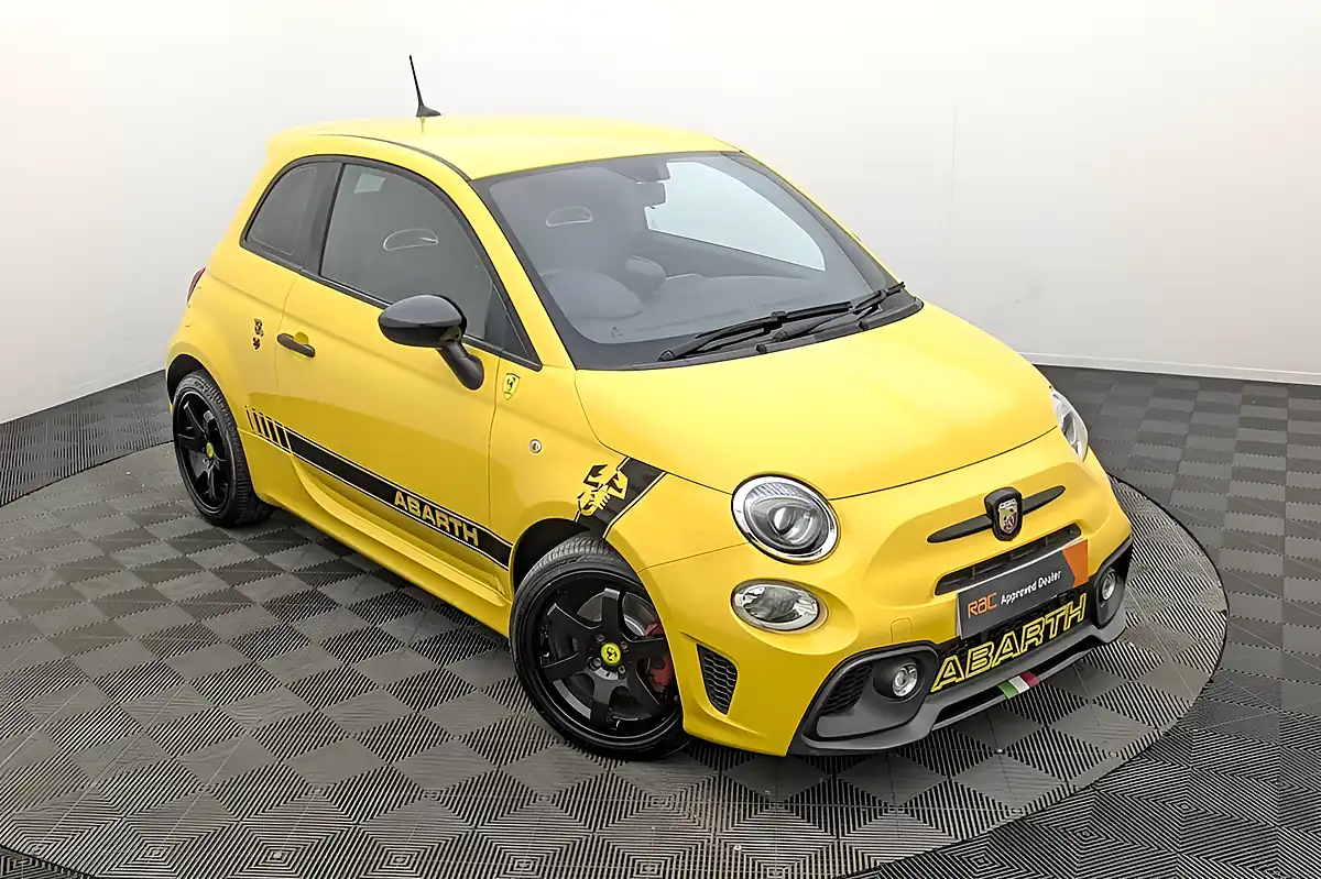 Used 2016 Abarth 595 Yellow - Interior and Exterior details 13