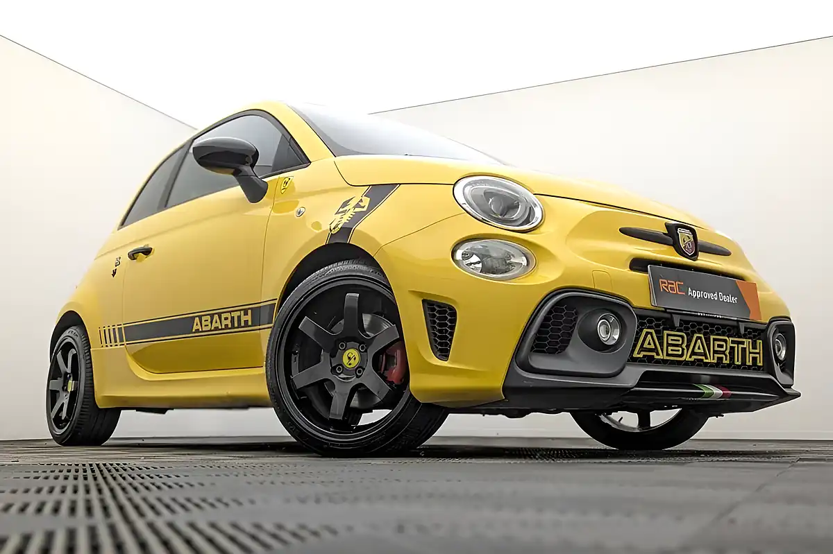 Used 2016 Abarth 595 Yellow - Interior and Exterior details 14